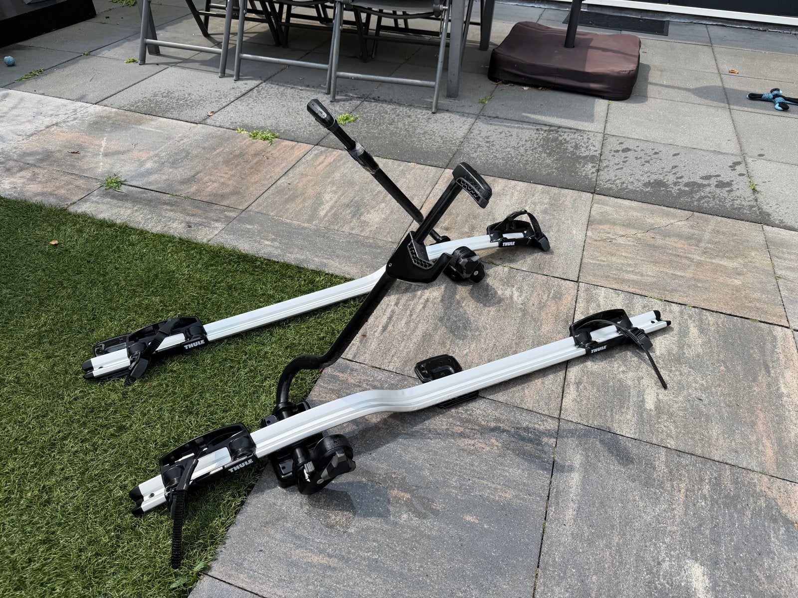 Thule ProRide 598 Fietsendrager (2 stuks), Auto diversen, Fietsendragers, Ophalen, 2 fietsen, Zo goed als nieuw, Dakdrager