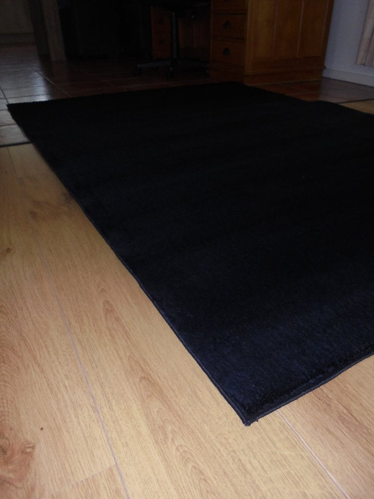 Vloerkleed, 140 x 200 cm, Huis en Inrichting, Stoffering | Tapijten en Kleden, Ophalen, 100 tot 150 cm, Zwart, 200 cm of meer