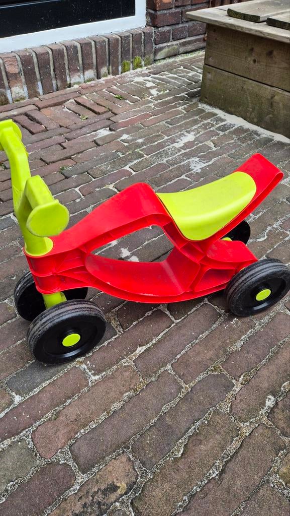 Lichtgewicht plastic loopfietsje - Super handig!, Kinderen en Baby's, Speelgoed | Buiten | Voertuigen en Loopfietsen, Ophalen
