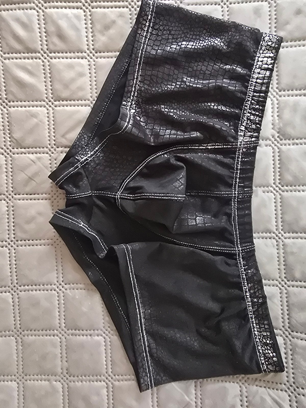 Heren Broekje - Zwart met Slangenprint maat M, Kleding | Heren, Broeken en Pantalons, Onbekend, Zwart, Overige maten, Ophalen of Verzenden