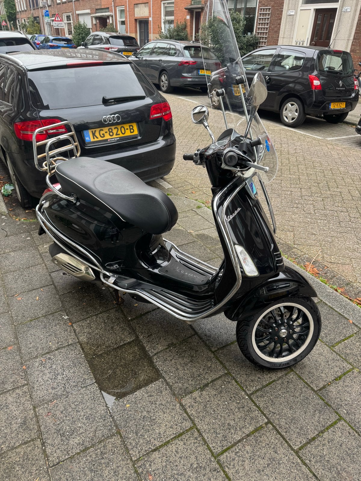 Vespa Sprint 2017 4T 45 km/u - Zwart, Fietsen en Brommers, Ophalen, Gebruikt, Overige modellen, Maximaal 45 km/u