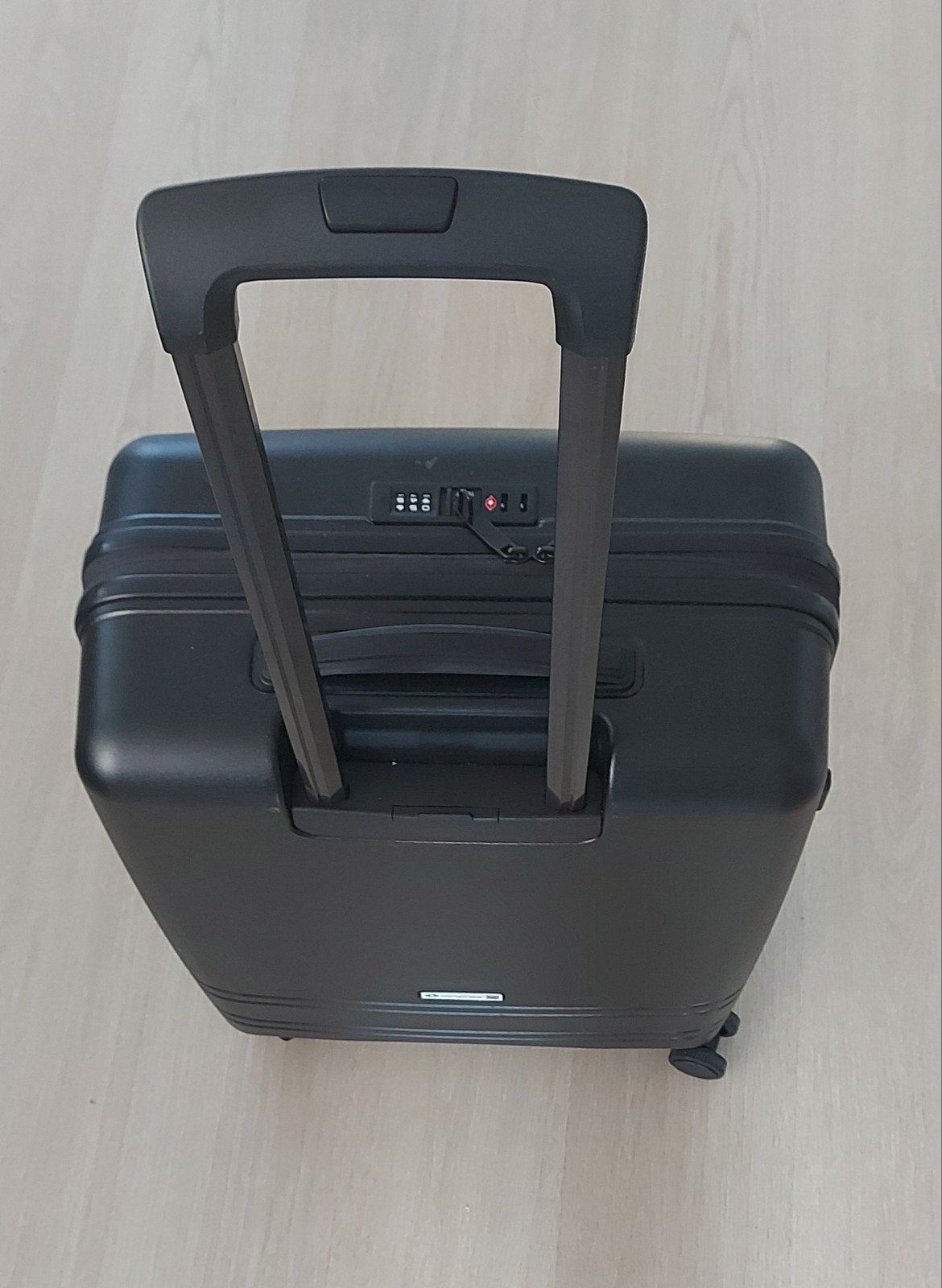 reiskoffer, zwart kunststof, Ophalen, Zo goed als nieuw, Hard kunststof, 70 cm of meer