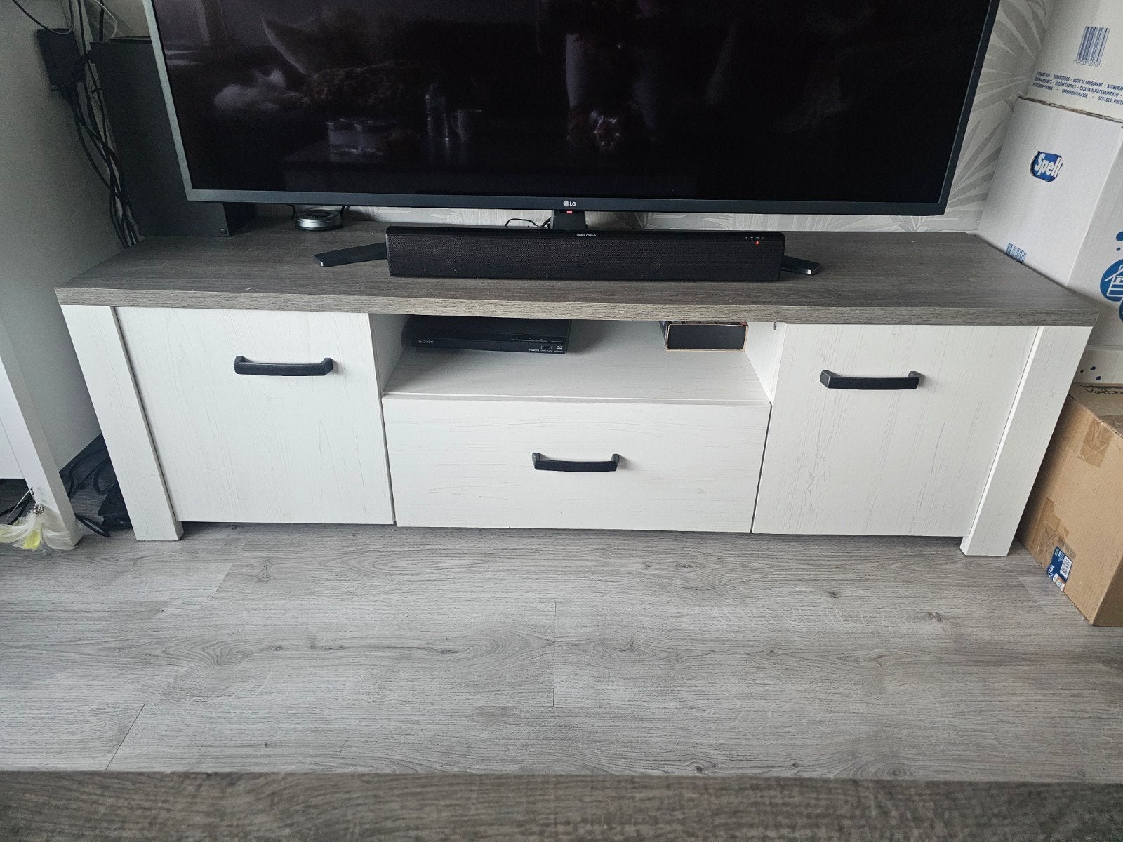 Tv meubel, Ophalen