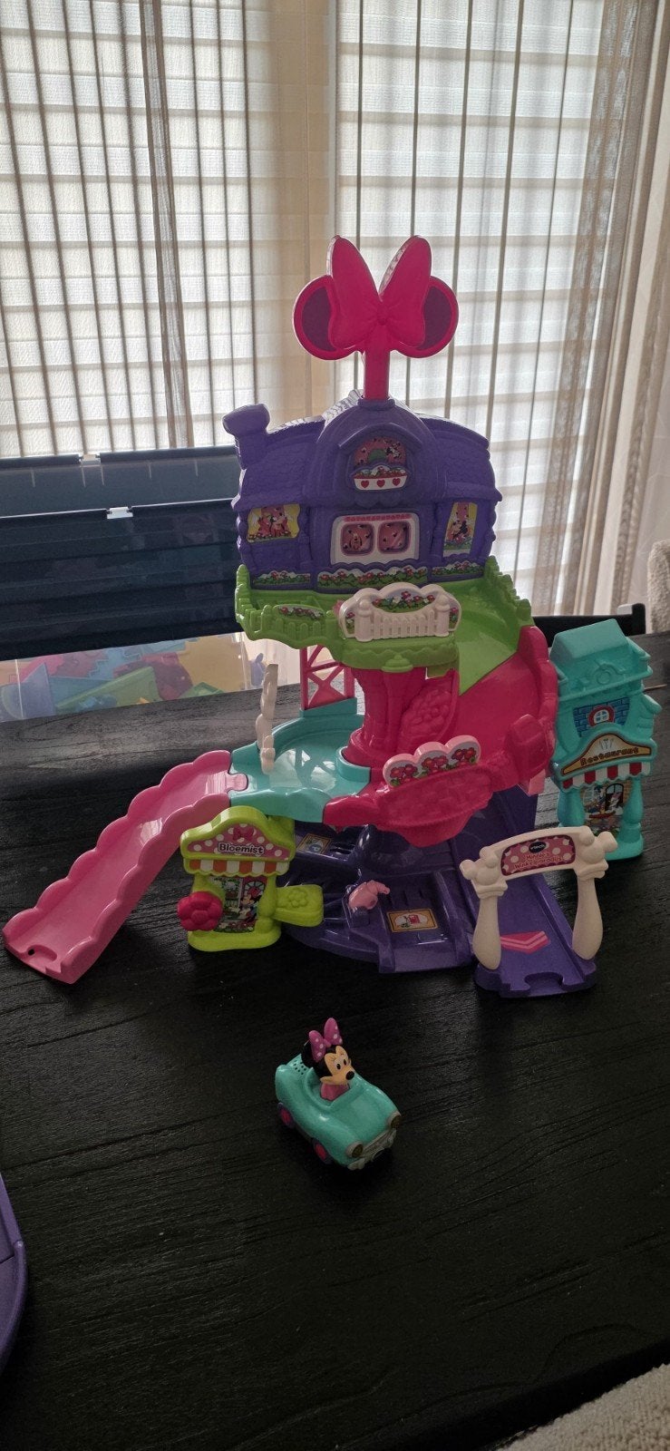 VTECH Minnie Mouse Speelhuis met Auto - Zo goed als nieuw, Ophalen of Verzenden, Zo goed als nieuw, Meisje