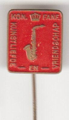 Vintage speld kon. fanfare.. dik metaal, Verzamelen, Speldjes, Pins en Buttons, Verzenden, Zo goed als nieuw