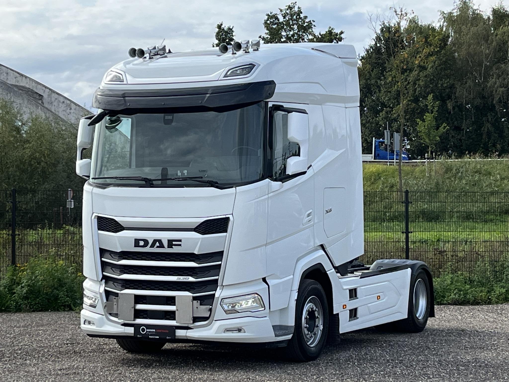 DAF XG 530 | Intarder | Full Spoiler | ADR AT, Automaat, Stof, Wit, Bedrijf