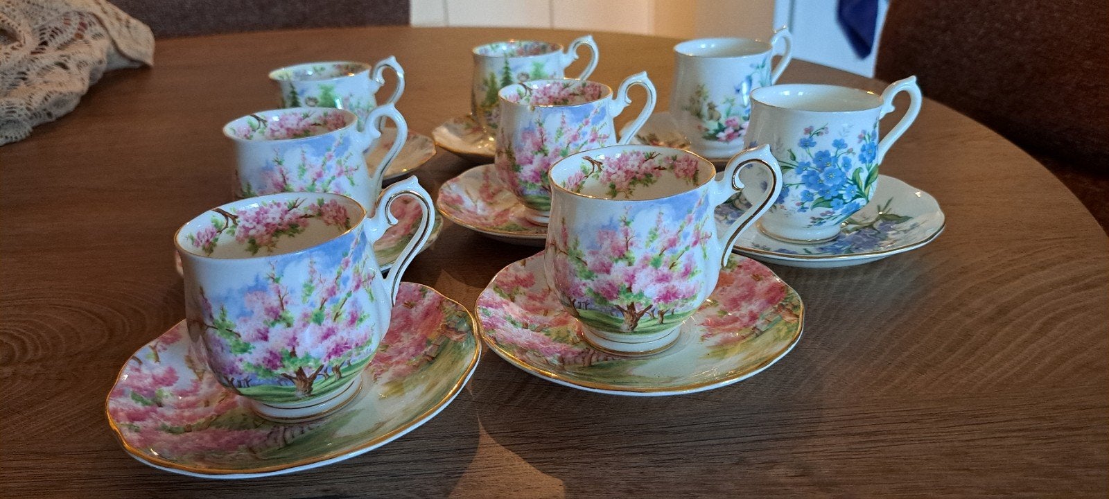 Prachtige Royal Albert kopjes en schotels set, Ophalen