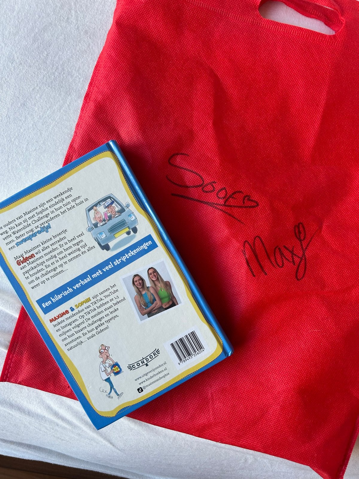 Gesigneerd boek: Maxime & Sophie - De grootste challenge ooi, Ophalen, Zo goed als nieuw, Fictie