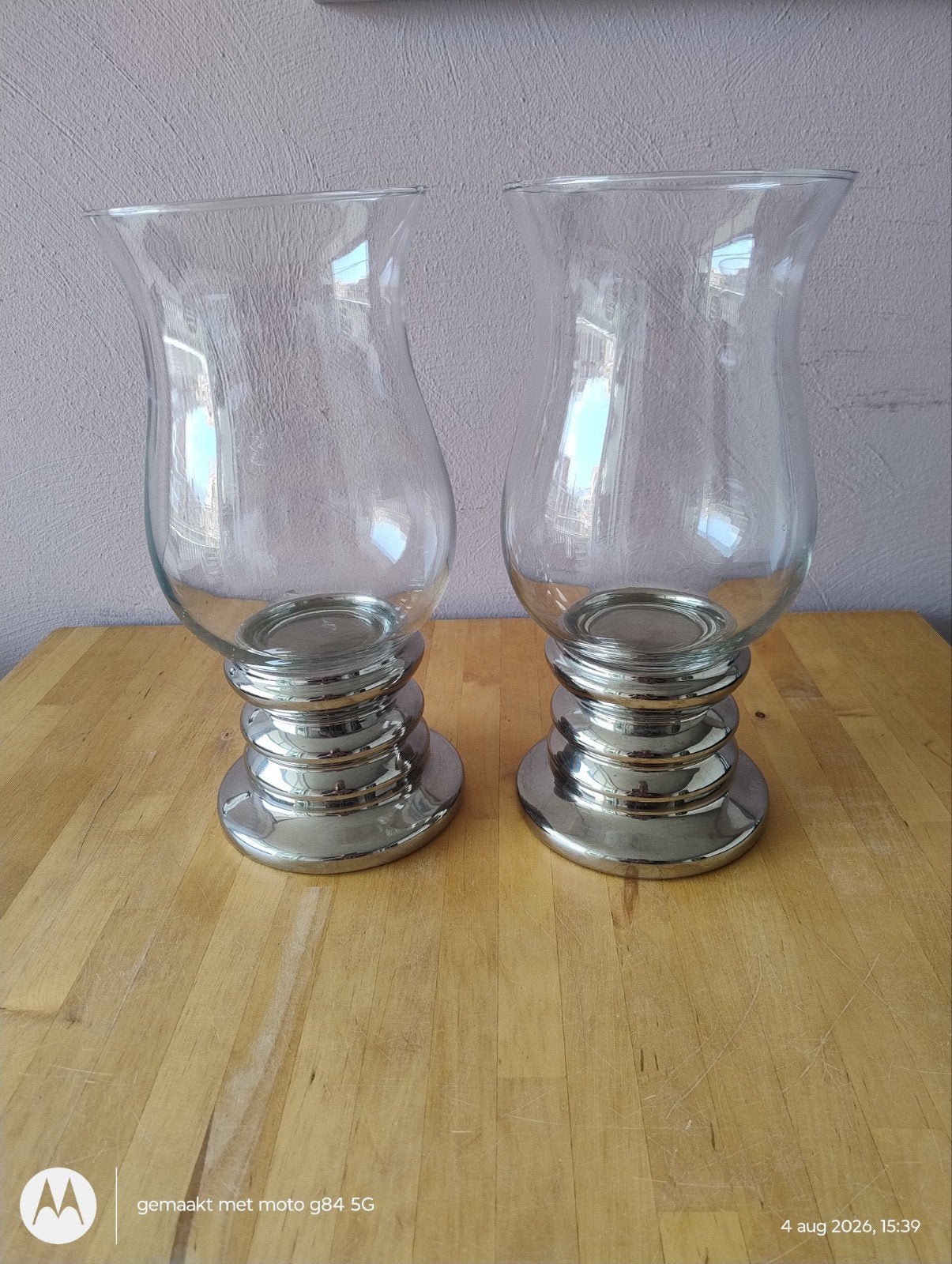 2 glazen windlichten, Huis en Inrichting, Woonaccessoires | Kandelaars en Kaarsen, 31 cm, Windlicht, Ophalen of Verzenden, Glas