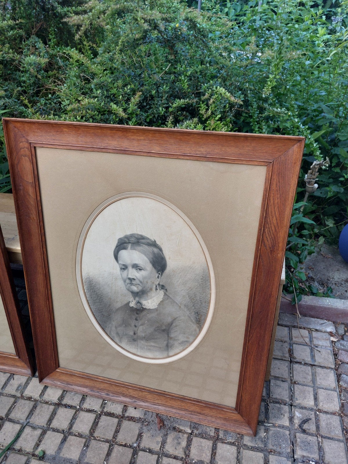 2 antieke getekende portretten 1902, Ophalen