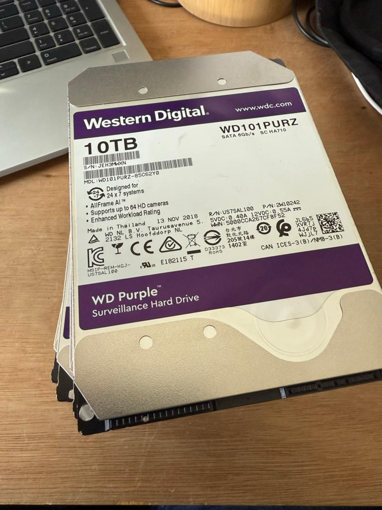 WD Purple 10TB SATA Harddisk - 4 stuks beschikbaar, Intern, Gebruikt, Server, Ophalen of Verzenden