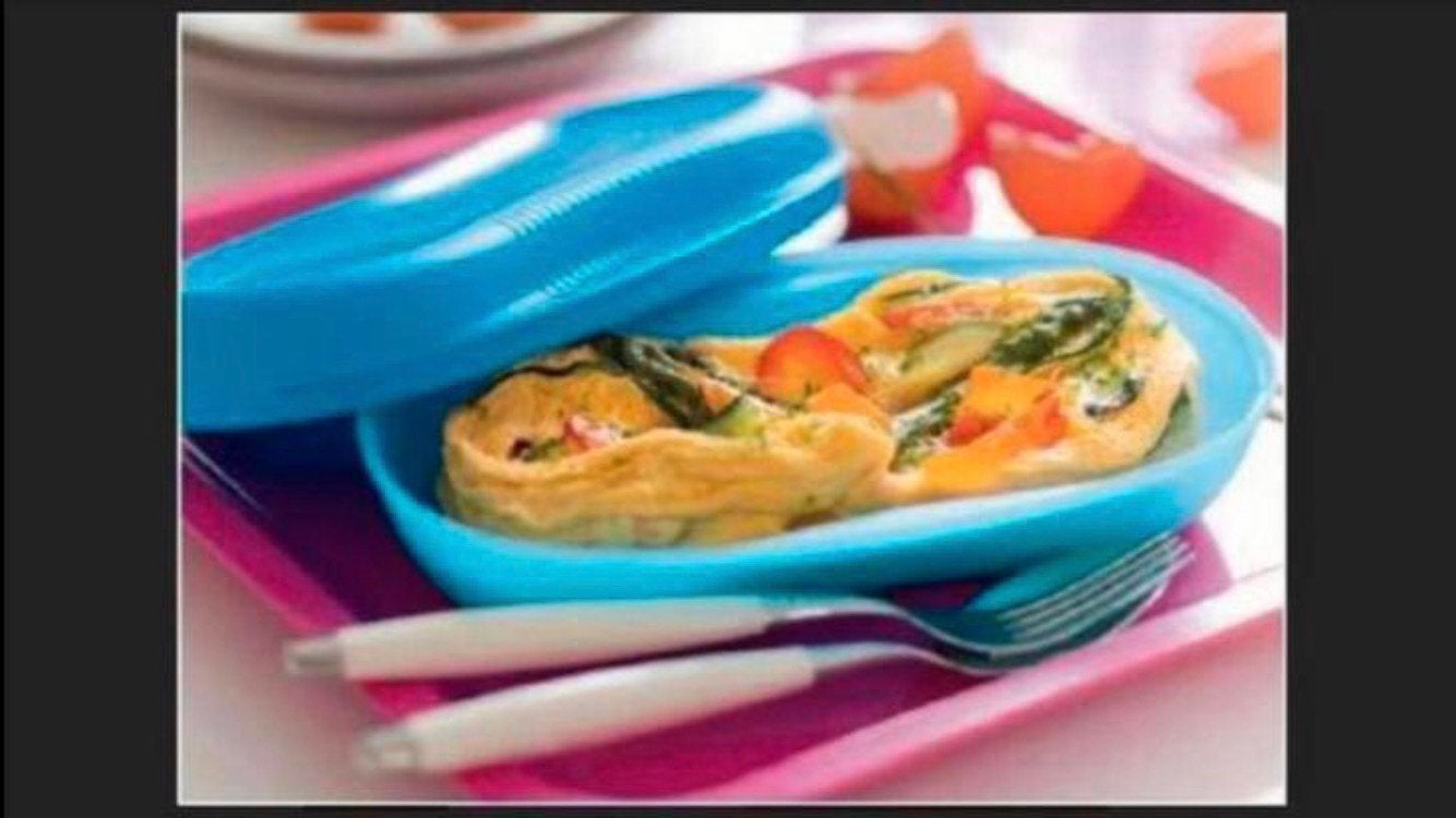Tupperware omeletparty omeletmaker Microwave magnetronschaal, Ophalen of Verzenden, Gebruikt, Paars, Schaal