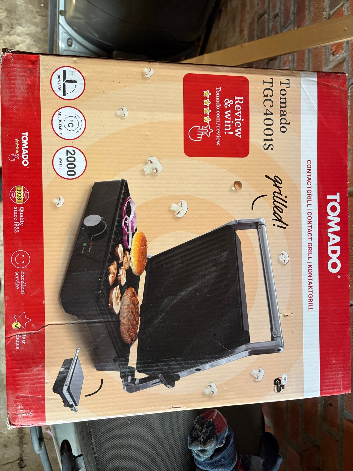 Tomado TGC4001S Contactgrill - 2000W, Ophalen of Verzenden, Uitneembare platen, Nieuw