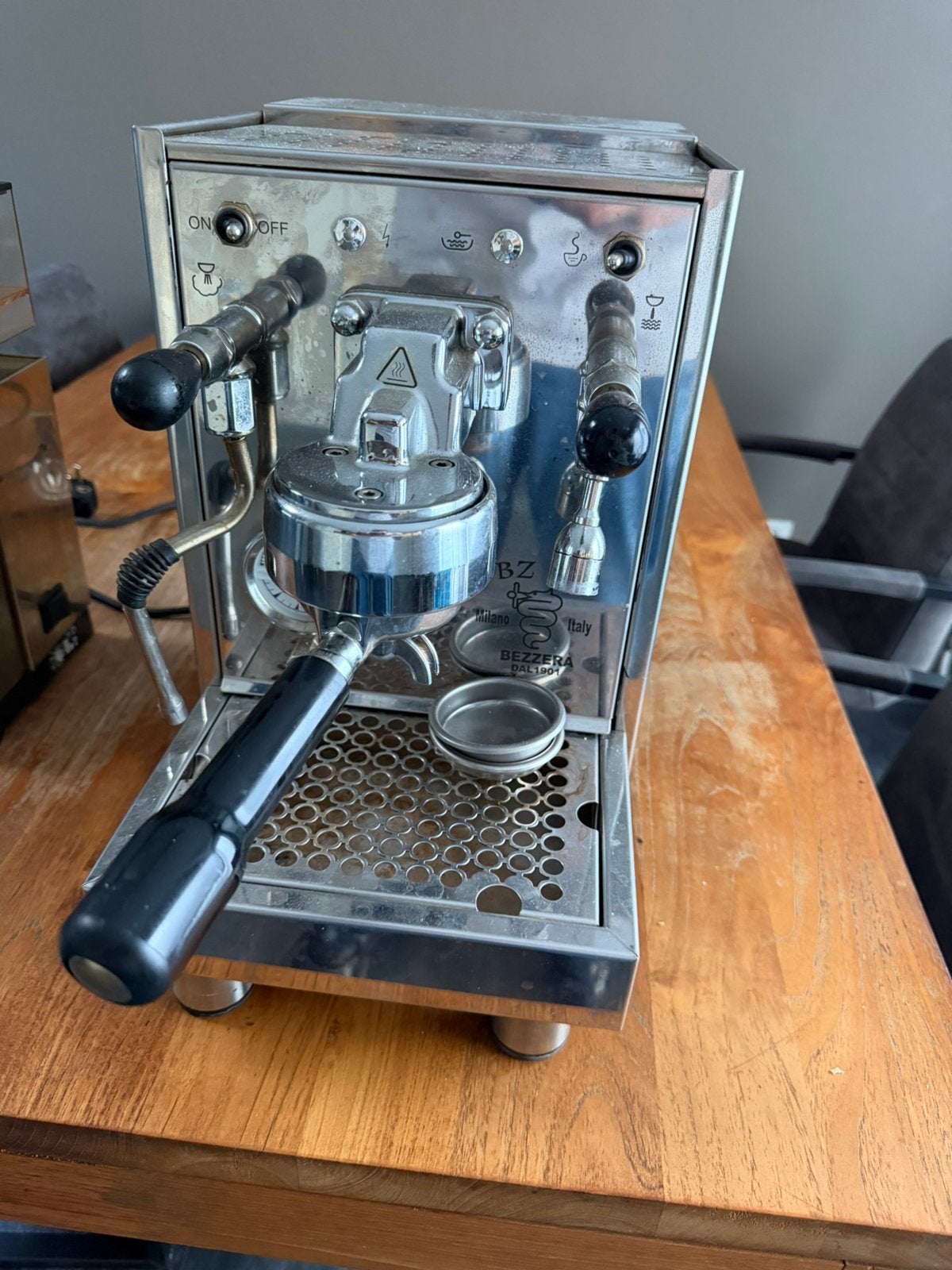 Bezzera professionele espressomachine + Eureka koffiemolen, 10 kopjes of meer, Ophalen, Zo goed als nieuw, Espresso apparaat