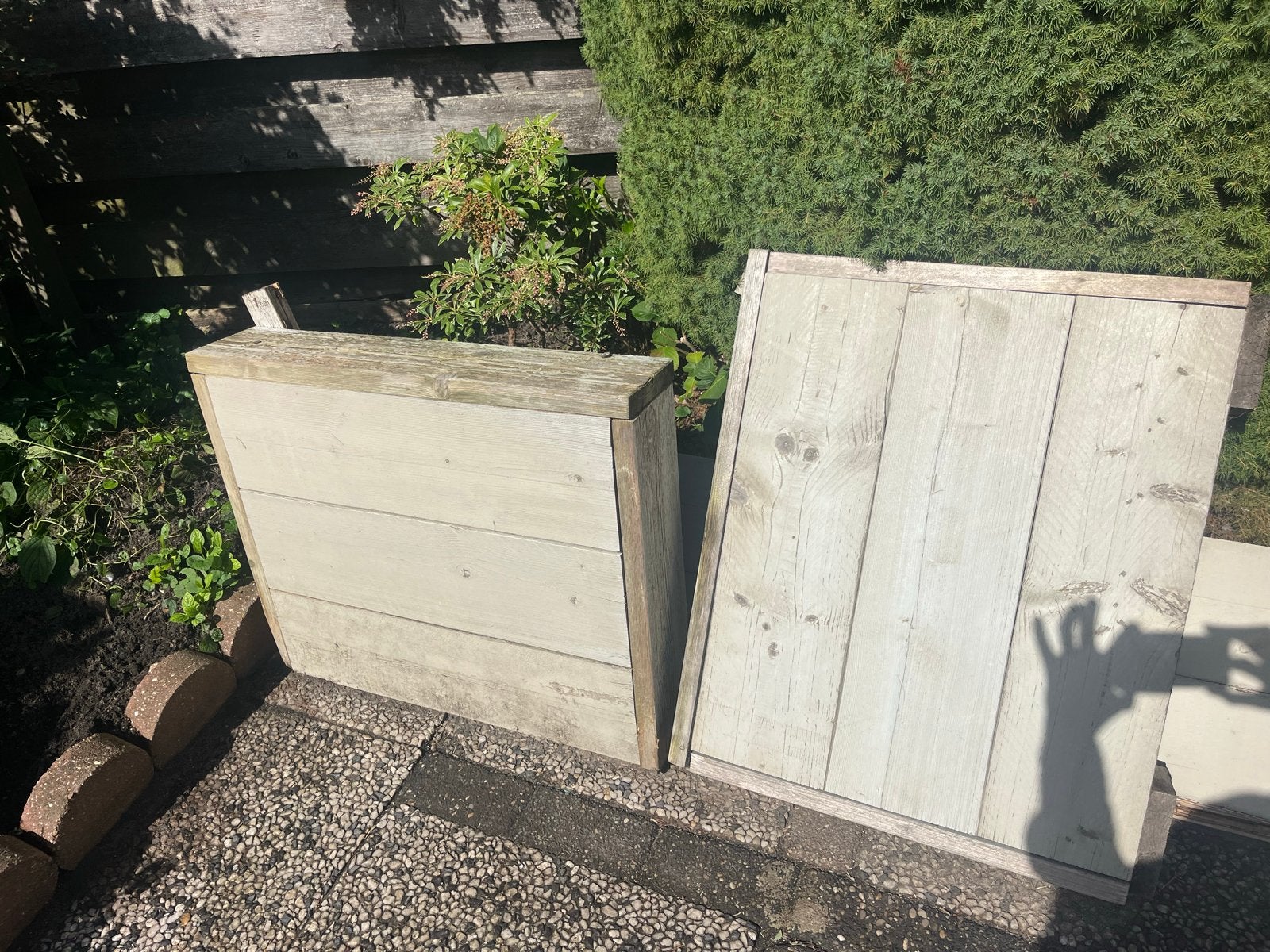 Gratis af te halen brand/stookhout, Tuin en Terras, Haardhout, Minder dan 3 m³, Ophalen of Verzenden, Overige houtsoorten, Blokken