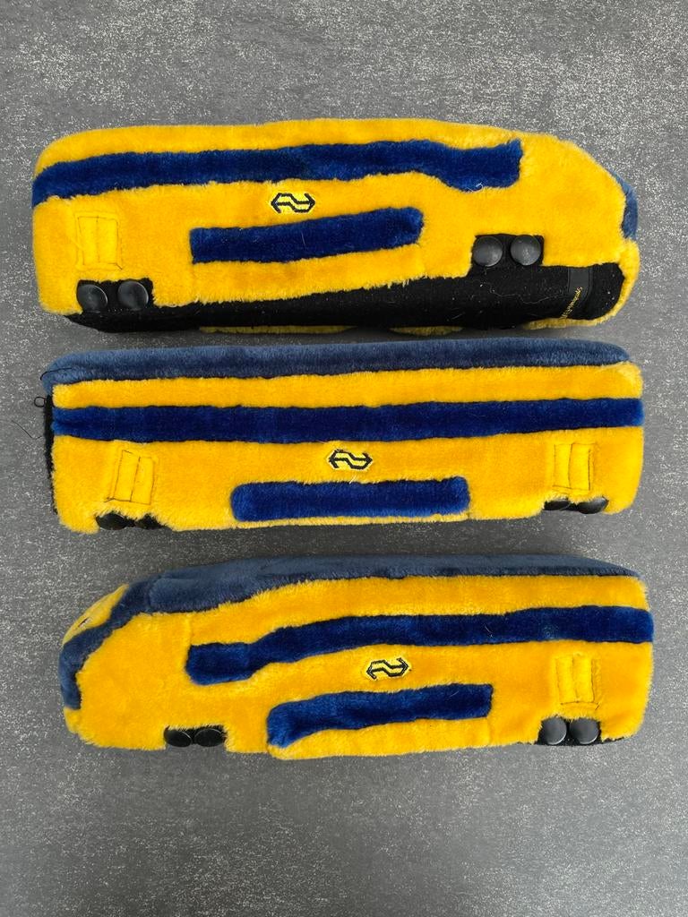 NS Knuffeltrein uit 2005 - Set van 3, Verzamelen, Spoorwegen en Tramwegen, Ophalen of Verzenden, Gebruikt, Trein, Overige typen