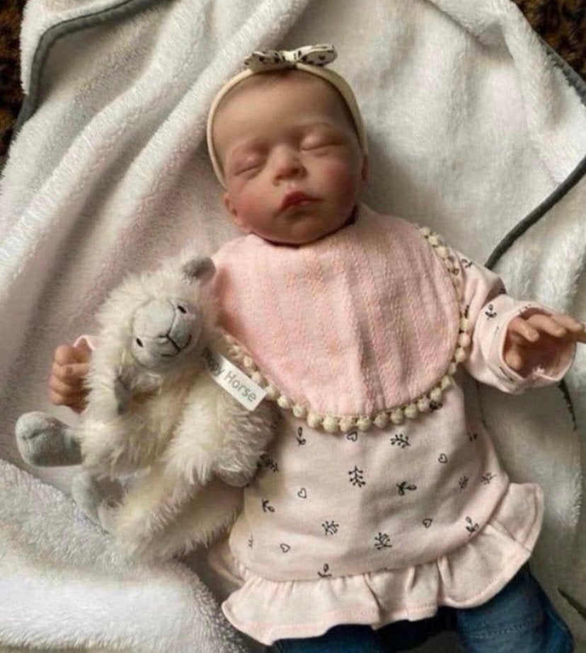 Slapend Reborn baby meisje, Verzenden, Zo goed als nieuw, Babypop
