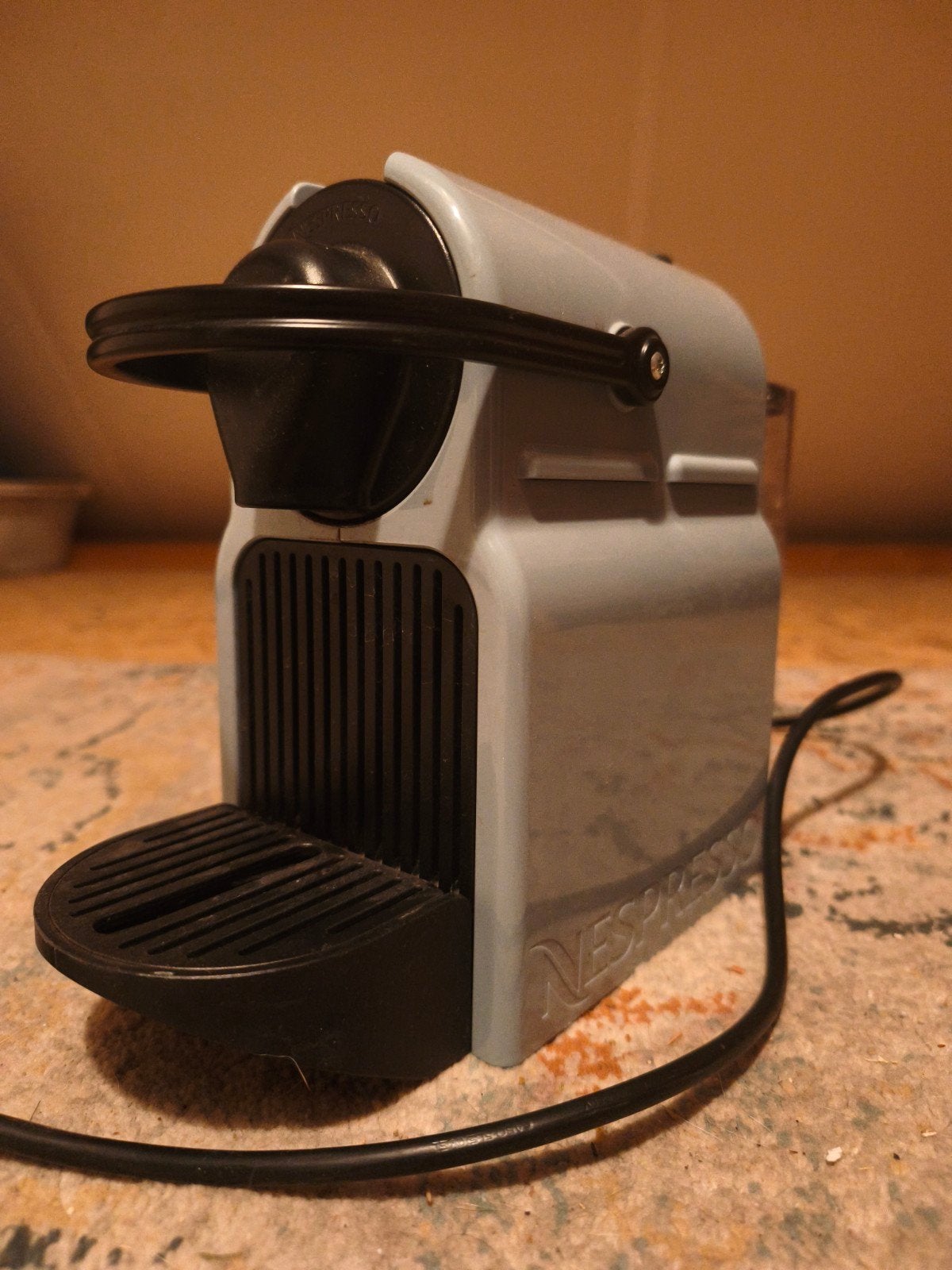 Krups Nespresso Essenza Mini - Compacte Koffiemachine, Ophalen, Gebruikt, Espresso apparaat, 1 kopje