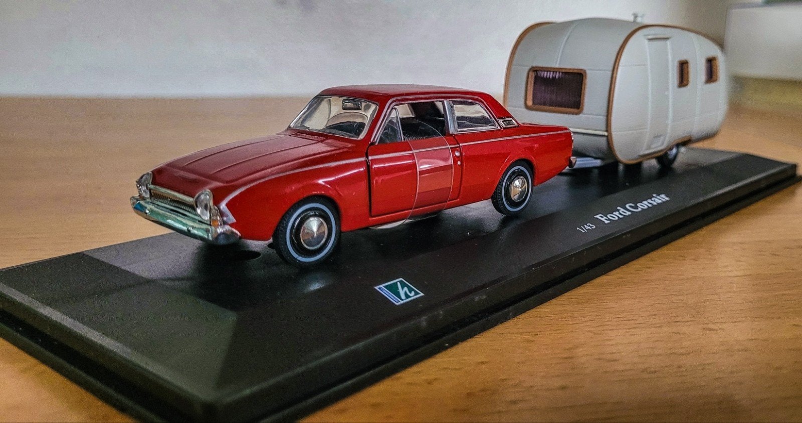 Ford Corsair met caravan, Ophalen of Verzenden, Auto