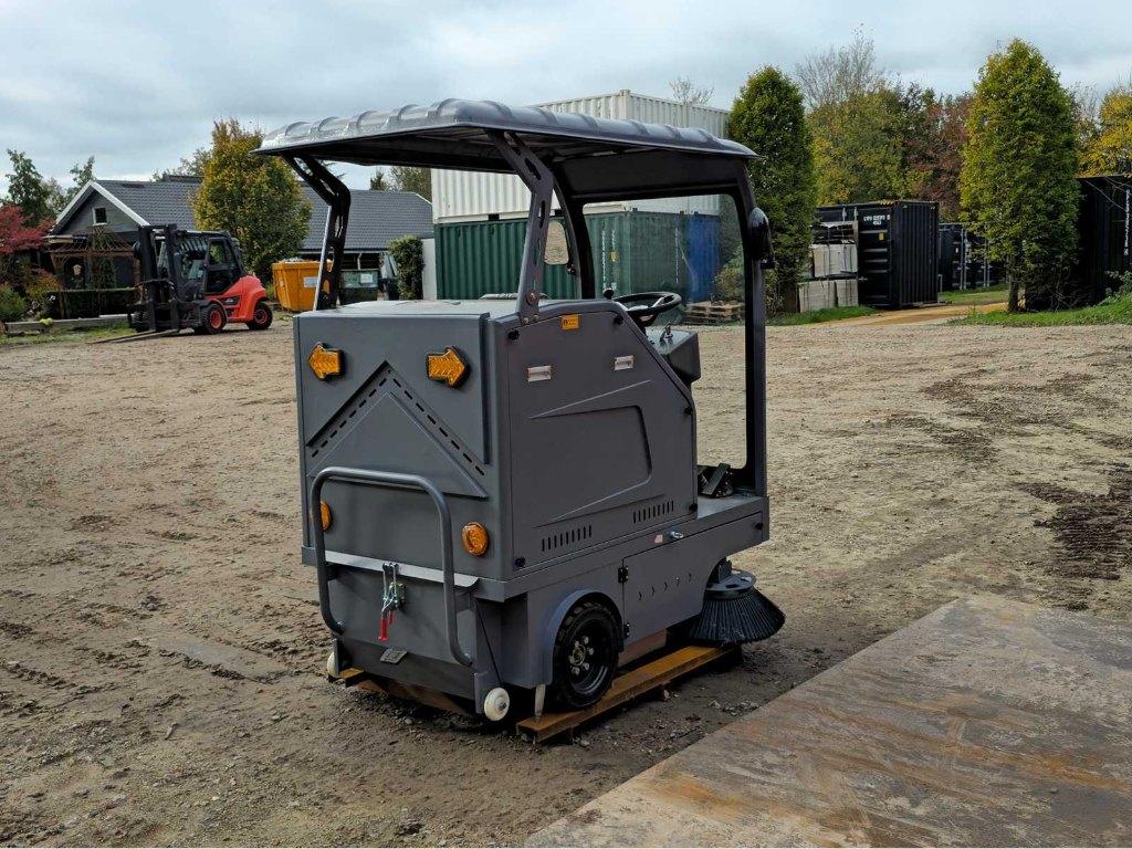 OKG DY-1400P Straatveegmachine‼️, Zakelijke goederen, Machines en Bouw | Onderhoud en Reiniging, Ophalen