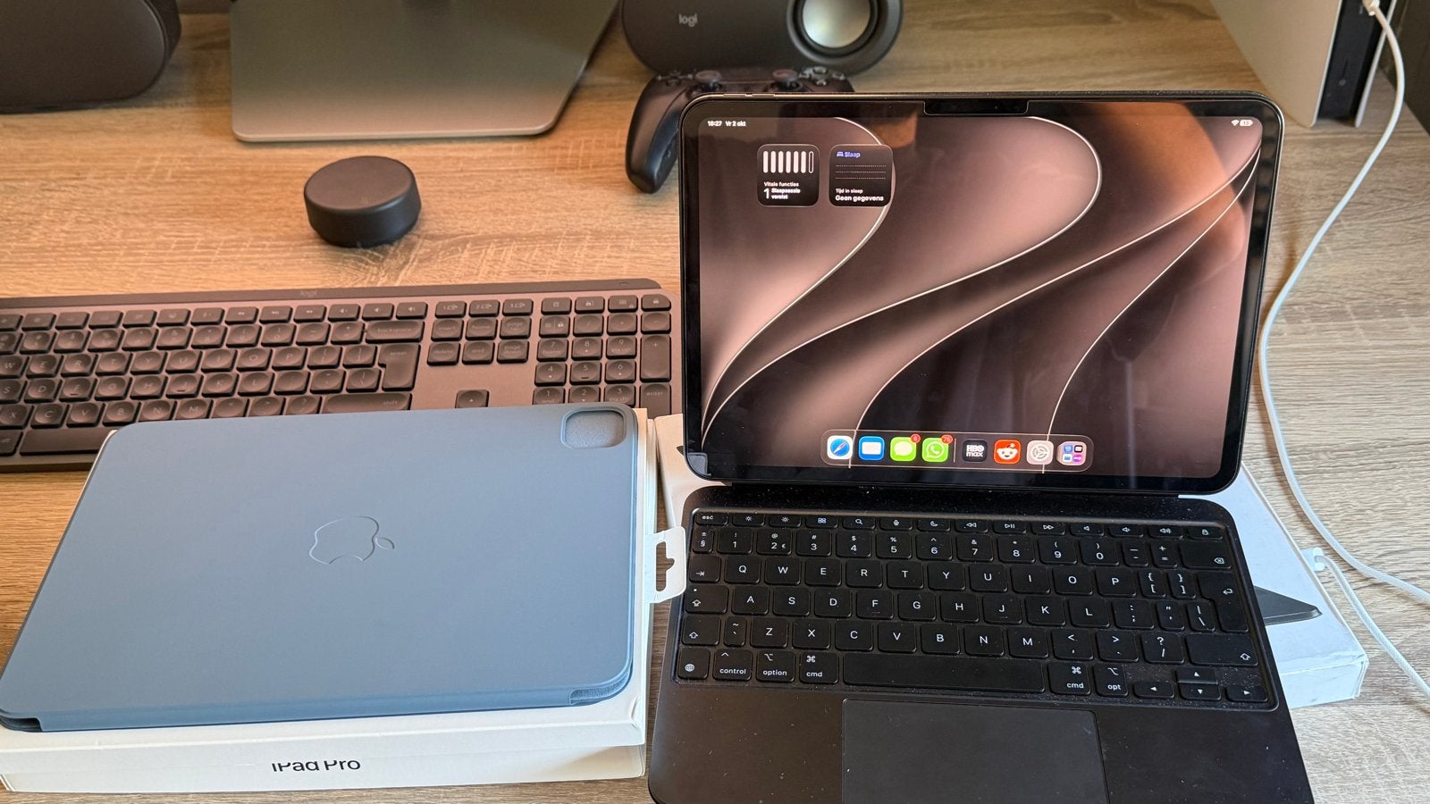 Apple iPad Pro M5 11 met Magic Keyboard en Smart Folio