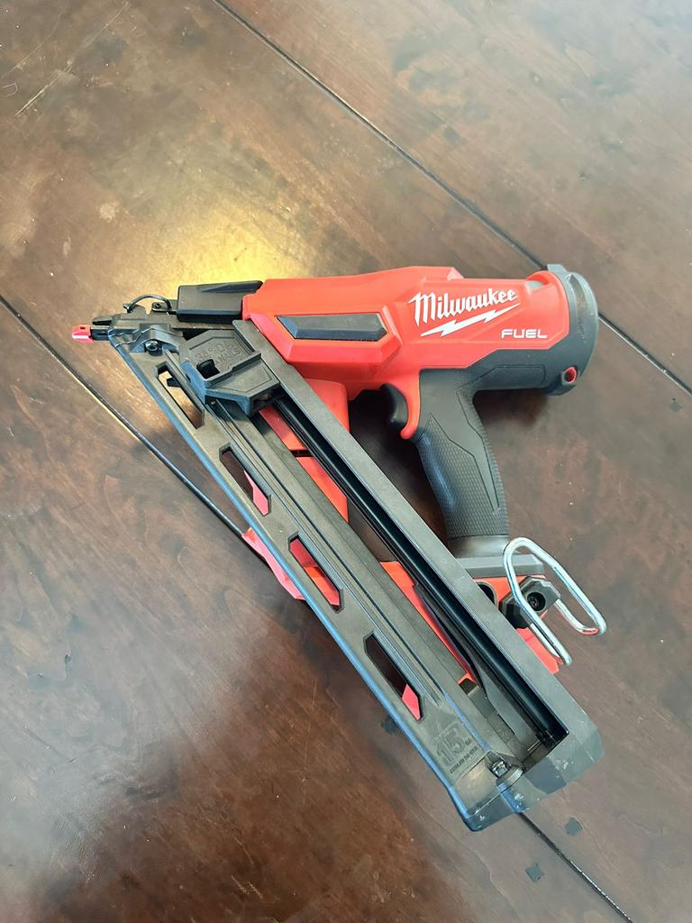 Spijkerpistool Milwaukee M18 FN15GA, Ophalen of Verzenden, Zo goed als nieuw