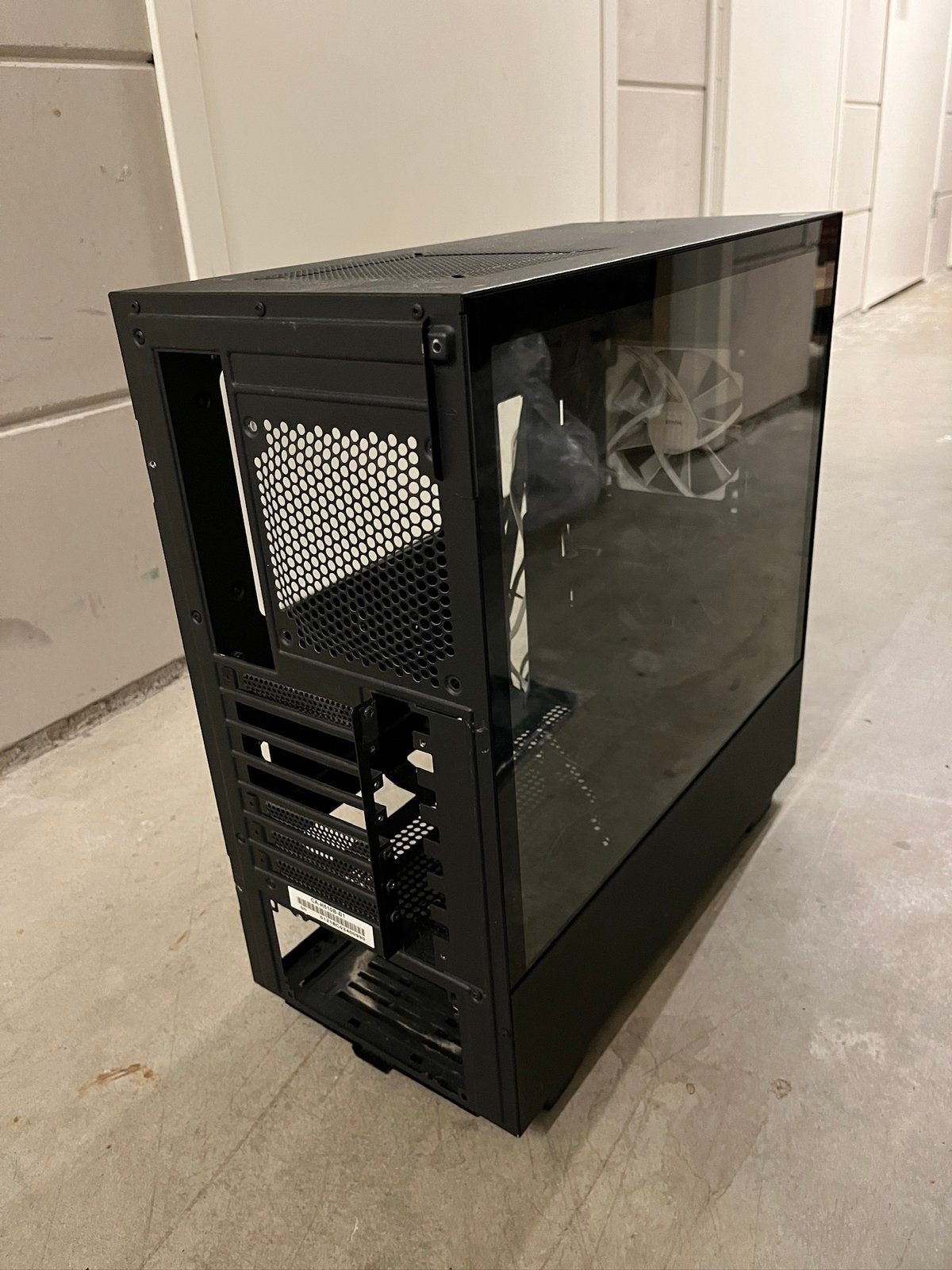 Box for computer, Computers en Software, Ophalen of Verzenden, Zo goed als nieuw