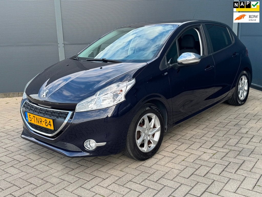 Peugeot 208 1.2 VTi Style / Airco / Navi / Nw Riem, Voorwielaandrijving, Euro 5, Gebruikt, 31 €/maand