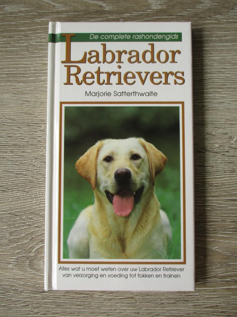 Labrador Retrievers - Marjorie Satterthwaite, Ophalen of Verzenden, Gelezen, Honden