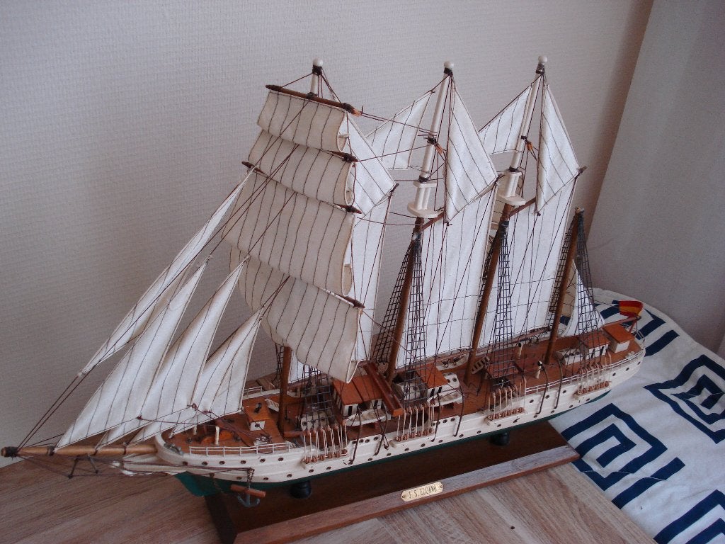 ZEILBOOT  J.S. ELCANO  ALS NIEUW, Verzamelen, Scheepvaart, Ophalen of Verzenden, Zo goed als nieuw, Zeilboot, Schaalmodel