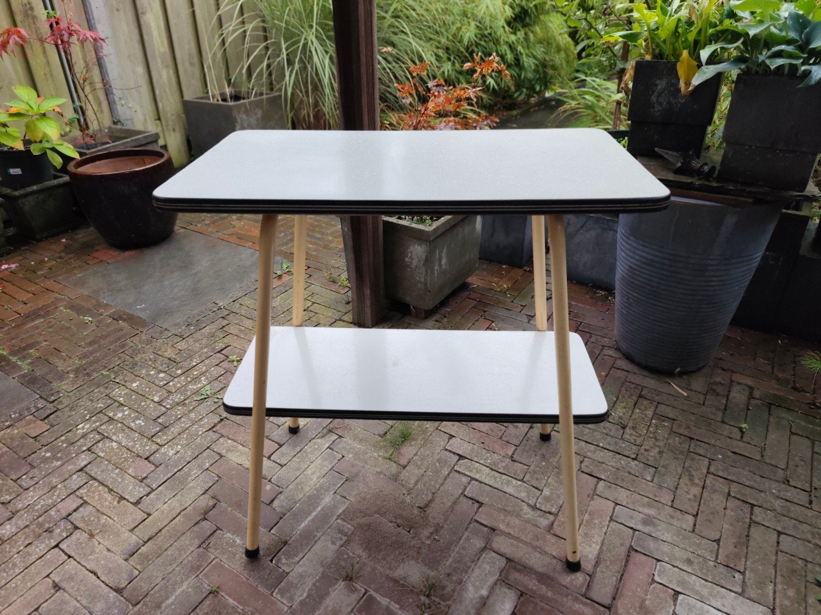 Vintage formica bijzettafel met twee niveaus, Ophalen