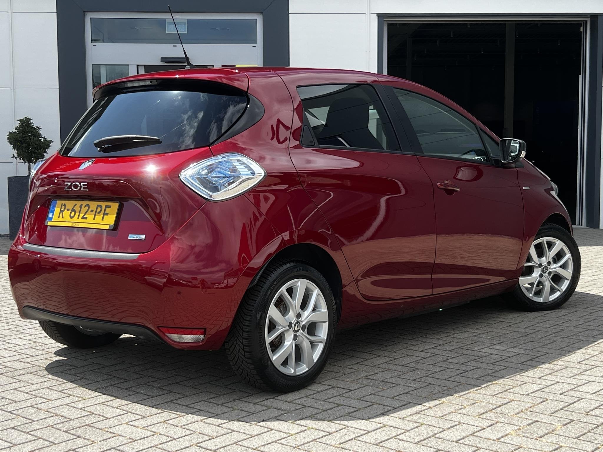 Renault ZOE R110 Limited 41 kWh (huur accu) | SOH 91% |, Auto's, Stof, Gebruikt, 41 kWh, Met garantie (alle)