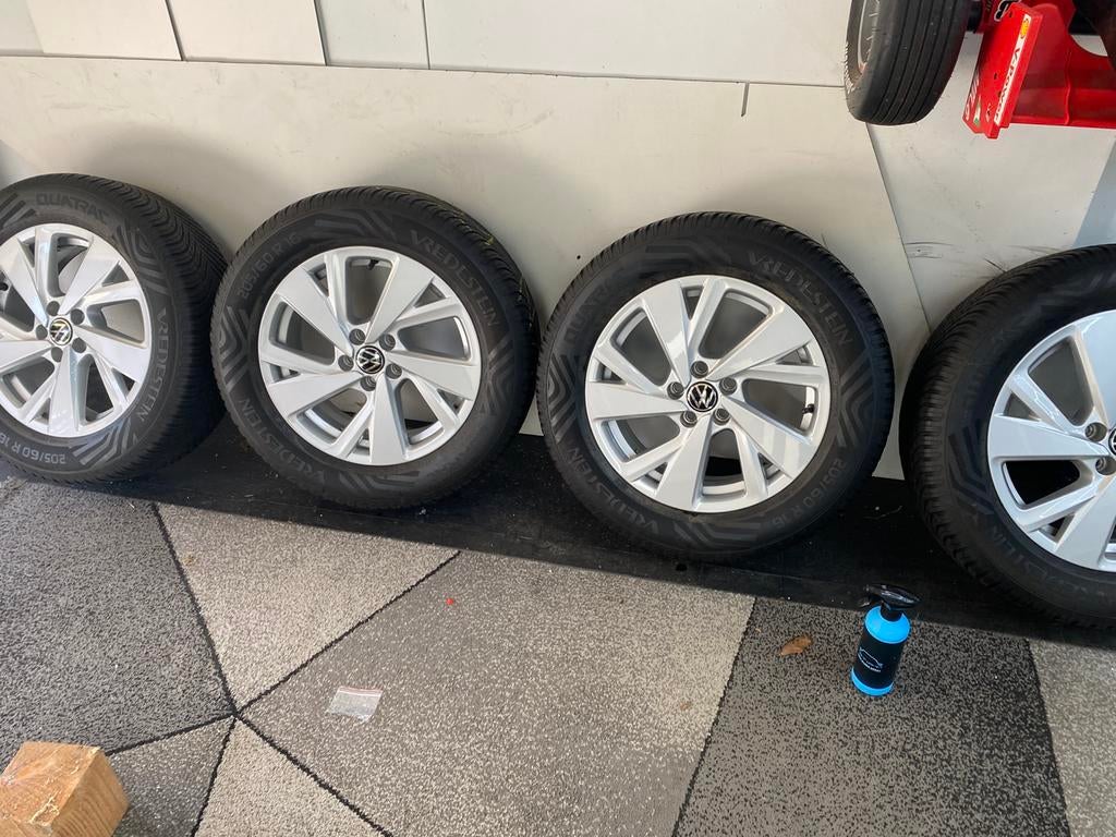 Alseasen banden vredestein  wielen vw taigo, Auto-onderdelen, Overig, Gebruikt, 16 inch, Banden en Velgen