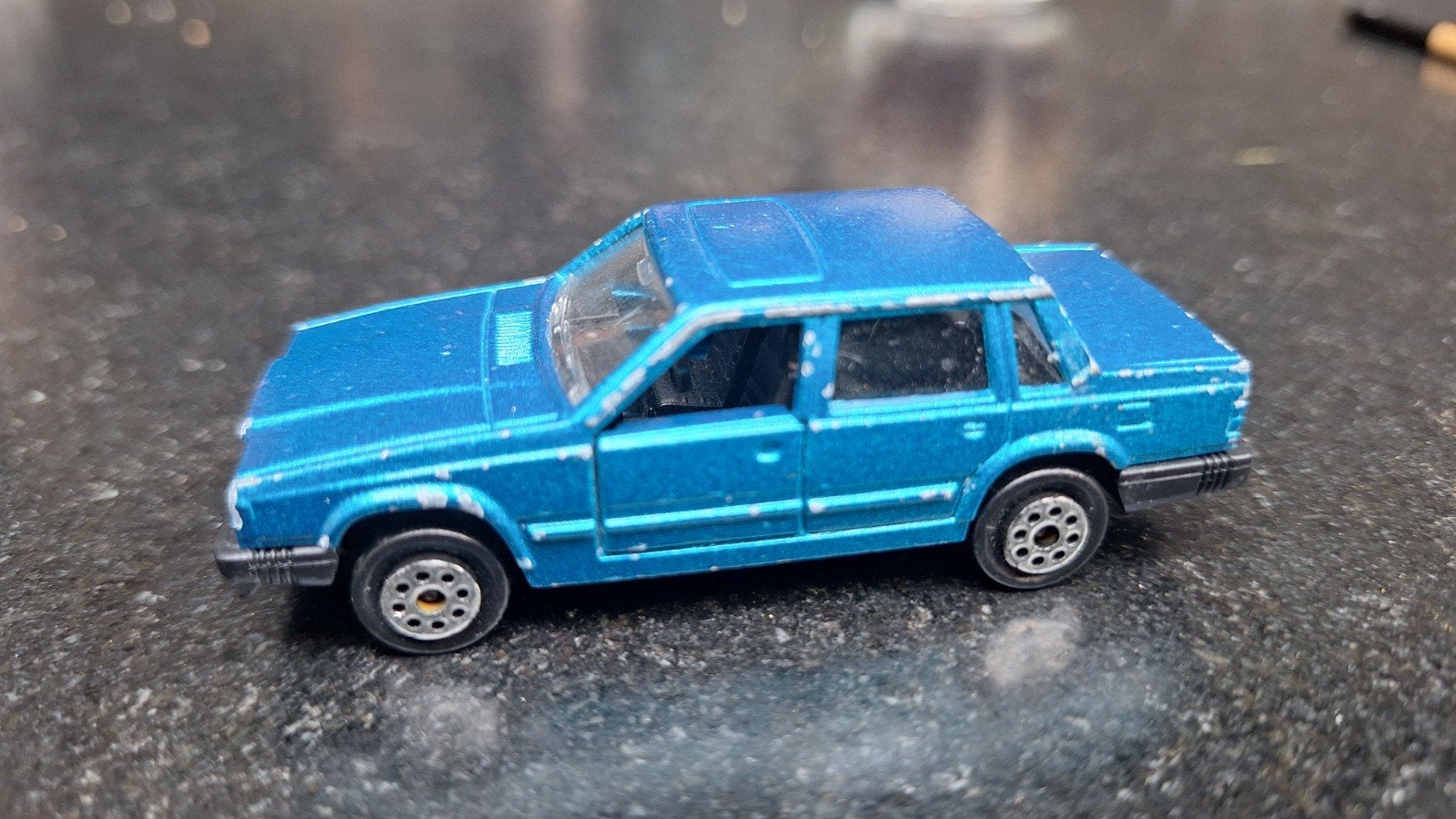 Majorette Volvo 760 GLE Speelgoedauto Blauw metallic, Hobby en Vrije tijd, Modelauto's | Overige schalen, Ophalen of Verzenden