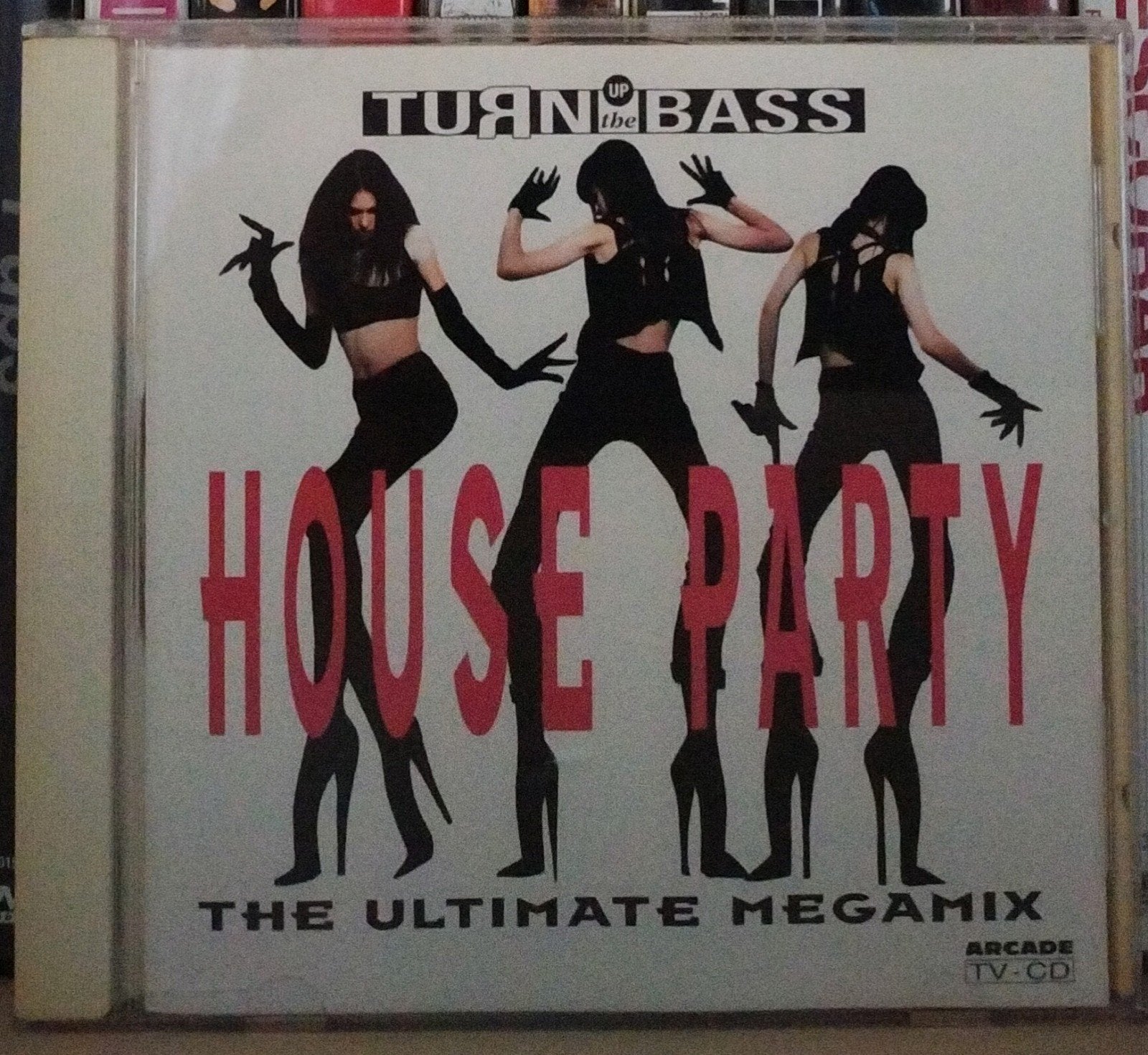 Turn Up The Bass House Party - The Ultimate Megamix, Ophalen of Verzenden, Gebruikt, House, Verzamelalbum