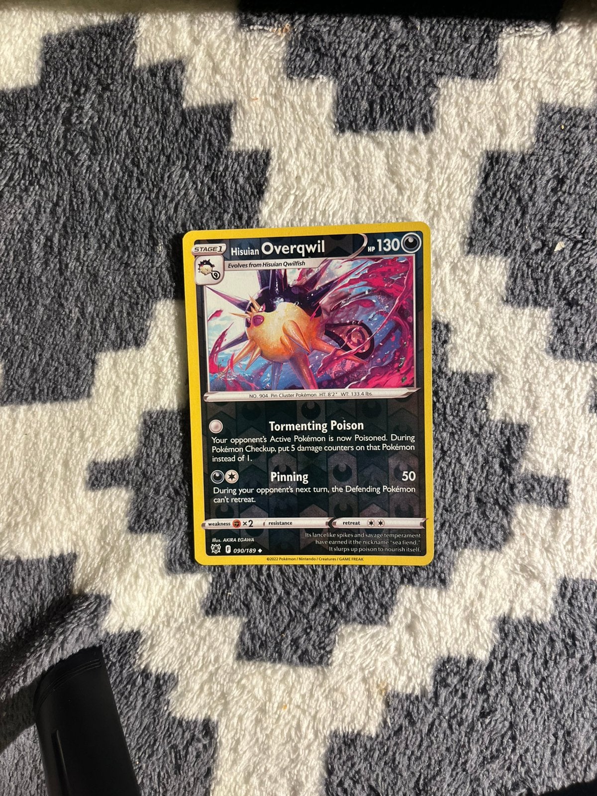 Hisuian Overqwil 090/189 Holo Pokémon Kaart in Goede Staat, Ophalen of Verzenden, Zo goed als nieuw, Losse kaart, Foil