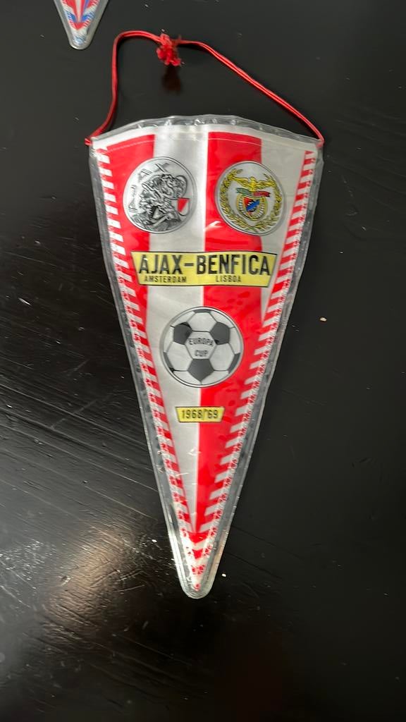 Vaantje Europa cup 1968/1969 1/4 Finale ajax-Benfica, Diversen, Vlaggen en Wimpels, Ophalen, Zo goed als nieuw