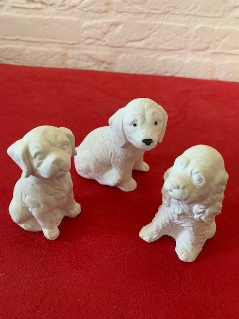 4 Honden figuurtjes, Verzamelen, Dierenverzamelingen, Zo goed als nieuw, Beeldje of Figuurtje, Hond of Kat, Ophalen of Verzenden