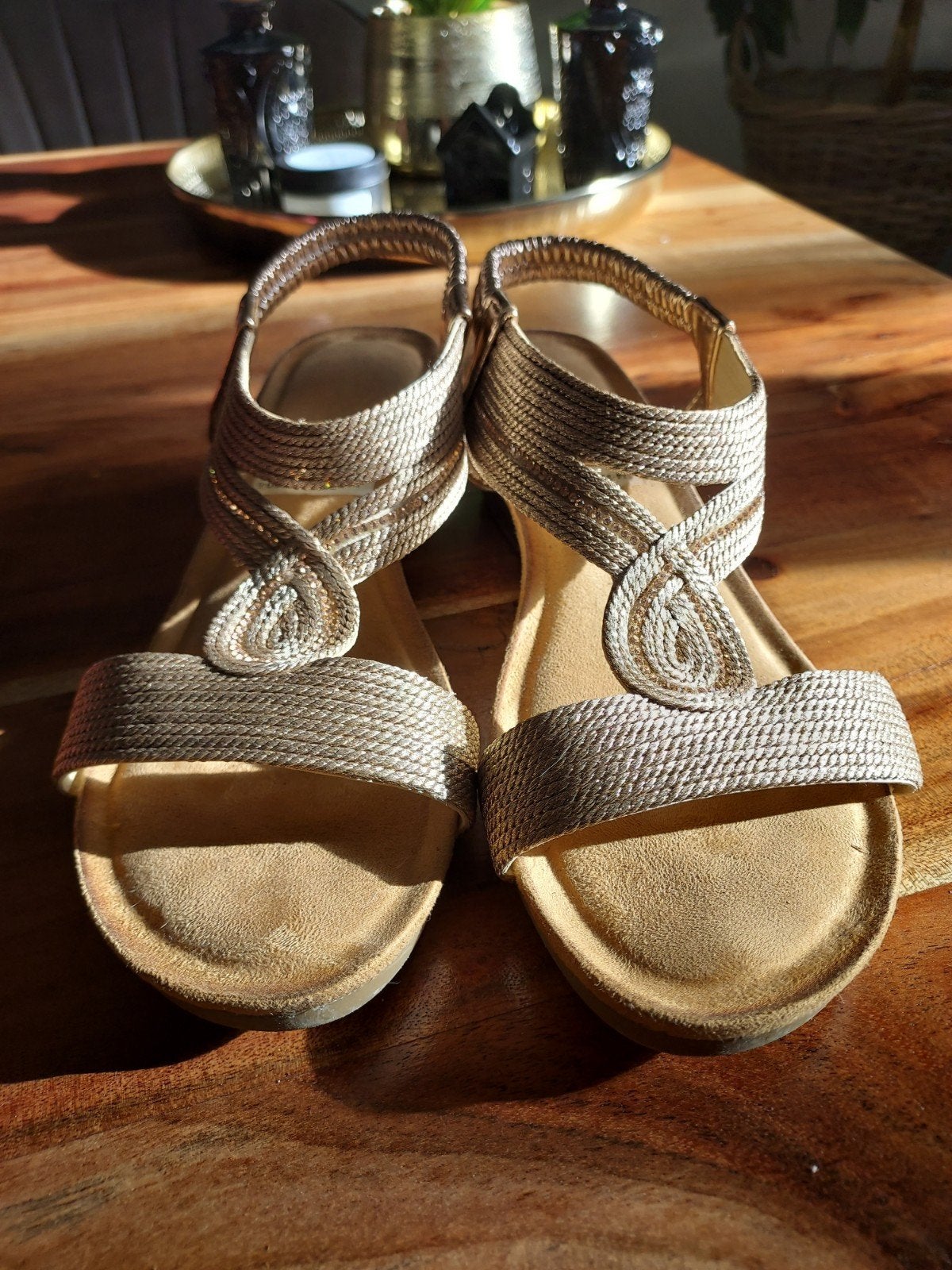 sandalen en slippers, Ophalen of Verzenden, Zo goed als nieuw