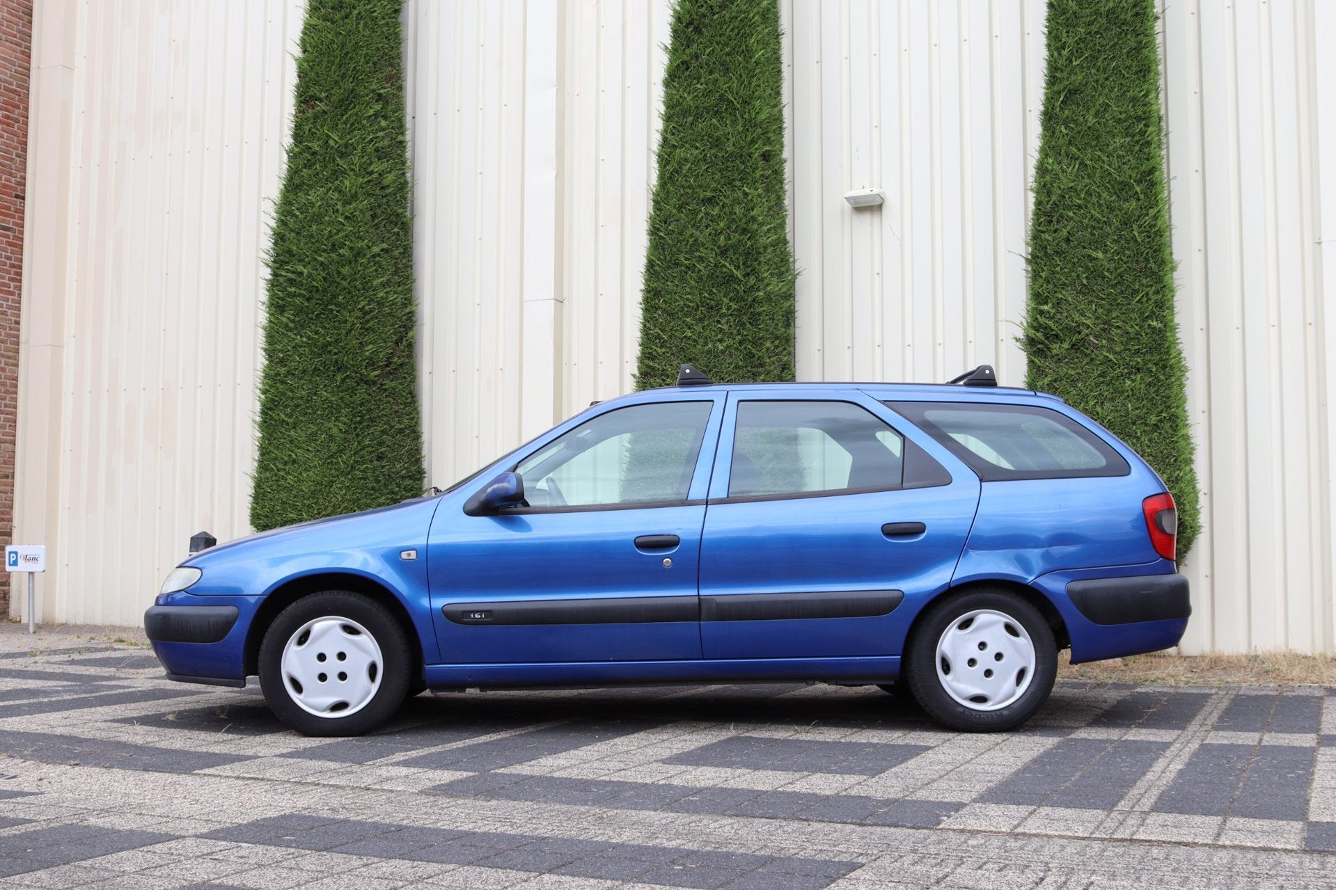 Citroen Xsara Break 1.6i Plaisir Airco, Stof, 4 cilinders, Blauw, 49 €/maand