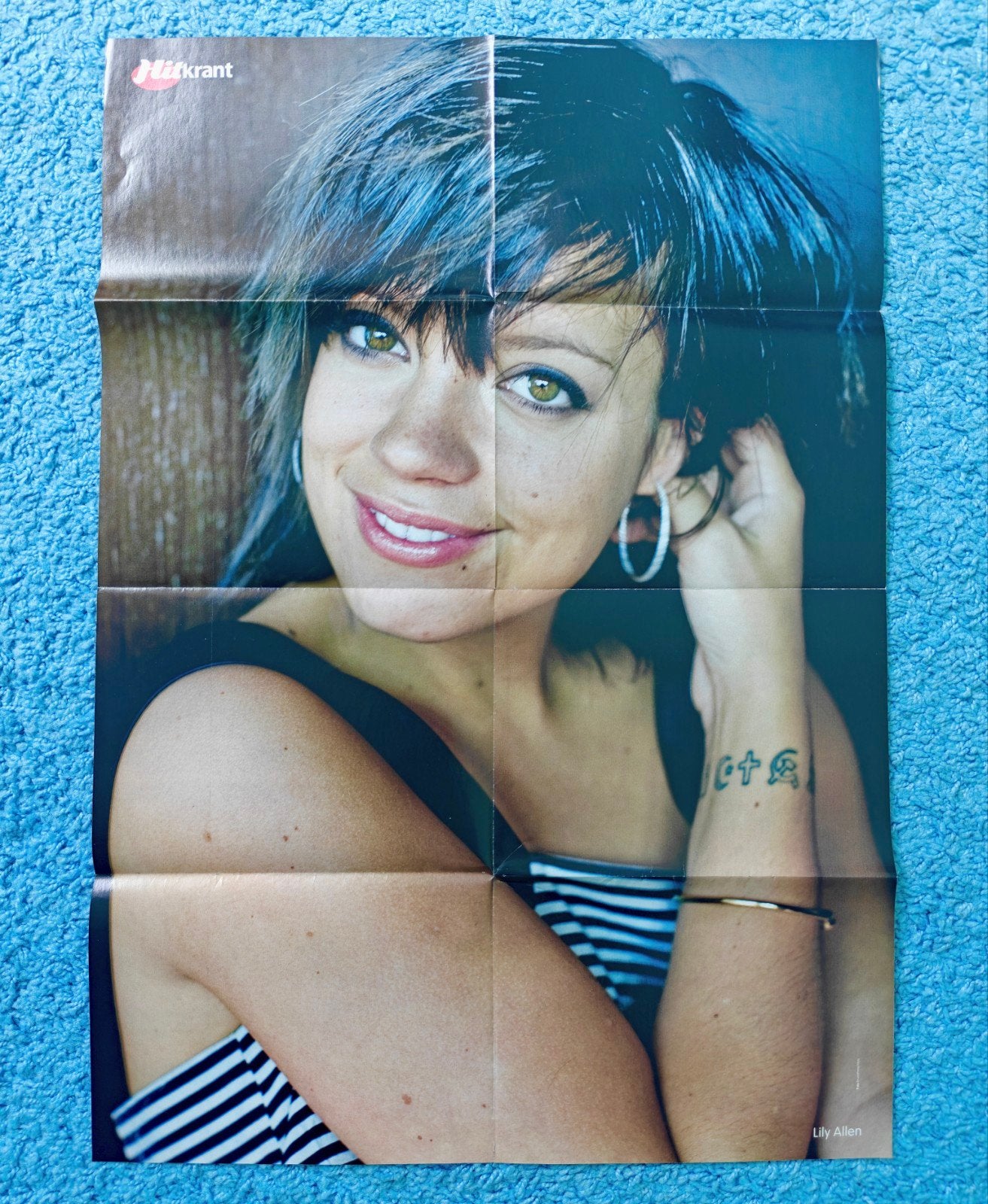 Lily Allen poster hitkrant vintage, Rechthoekig Staand, Nieuw, Ophalen of Verzenden, A1 t/m A3