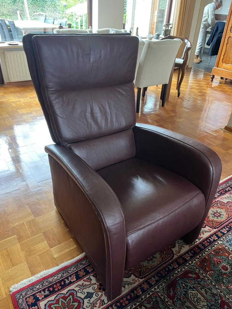 Luxe lederen relaxstoel - Zeer goede staat, Huis en Inrichting, Fauteuils, Ophalen, 100 tot 125 cm, Leer, Zo goed als nieuw