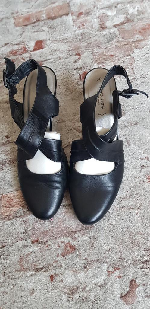 Novocento pumps mt.38, Pumps, Zwart, Ophalen of Verzenden, Zo goed als nieuw