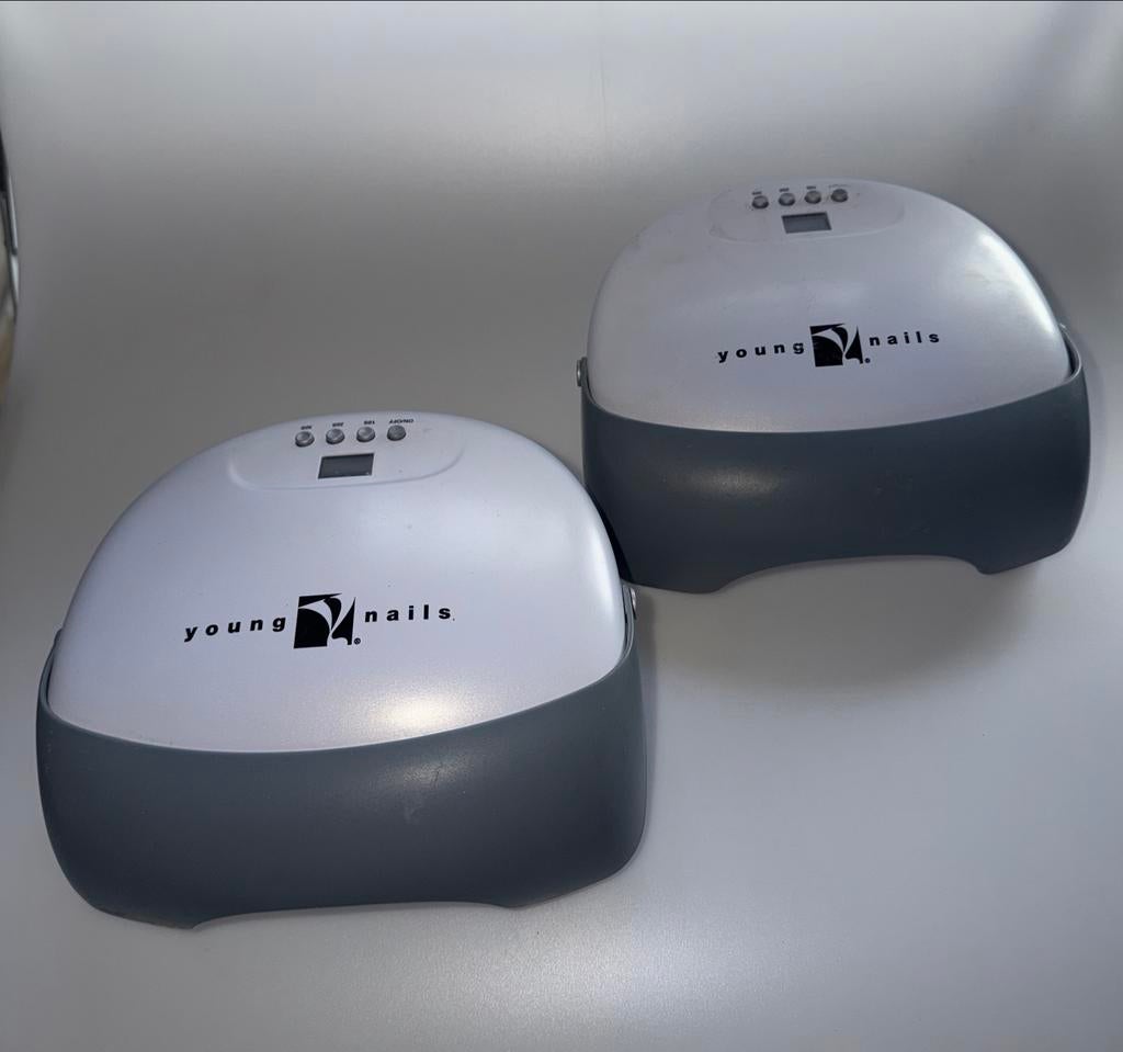 Young Nails LED Lampen - Weinig Branduren, Sieraden, Tassen en Uiterlijk, Uiterlijk | Cosmetica en Make-up, Ophalen of Verzenden