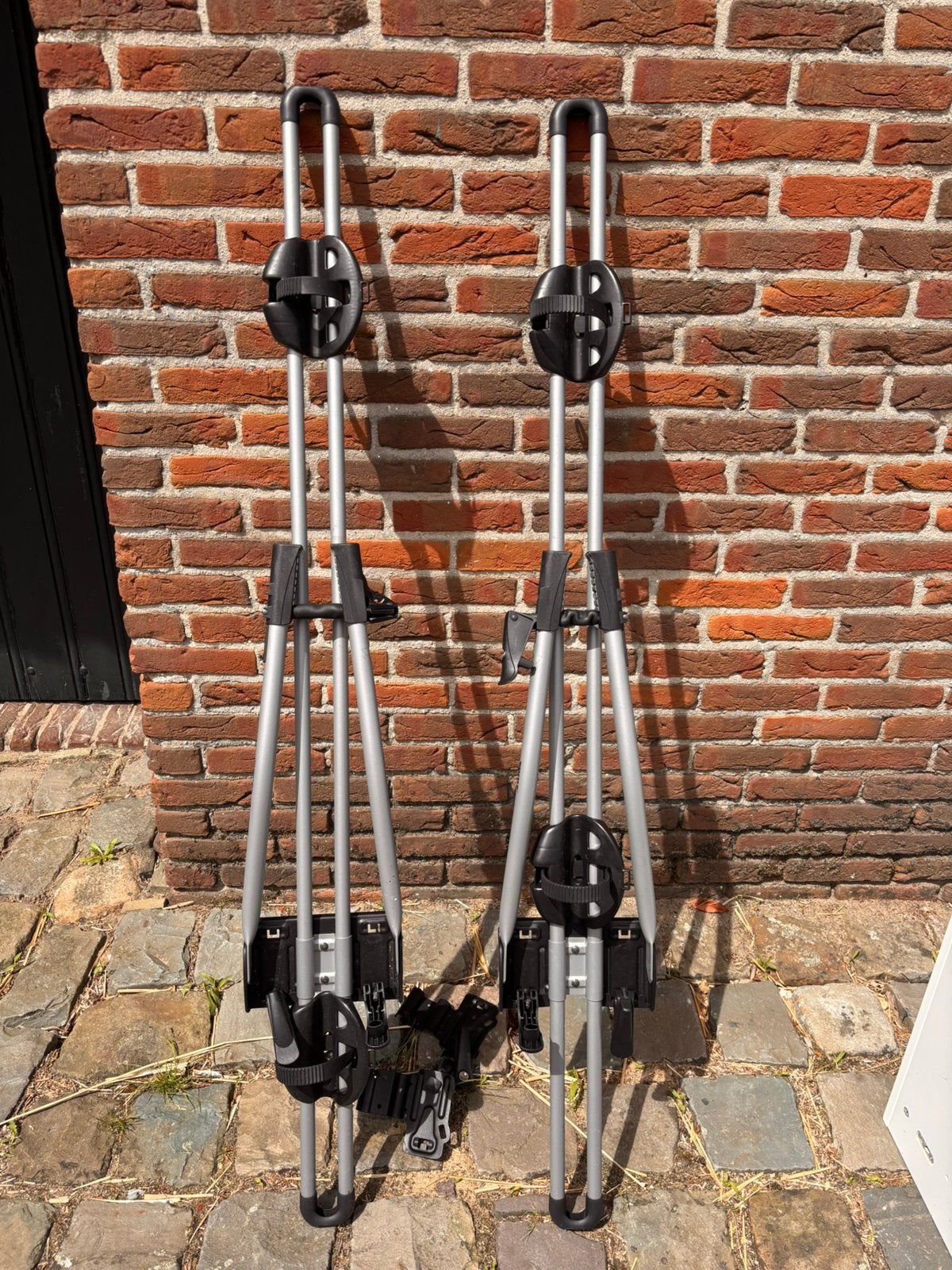 Fietsendragers voor op het dak van Thule, Ophalen, 2 fietsen, Zo goed als nieuw, Dakdrager