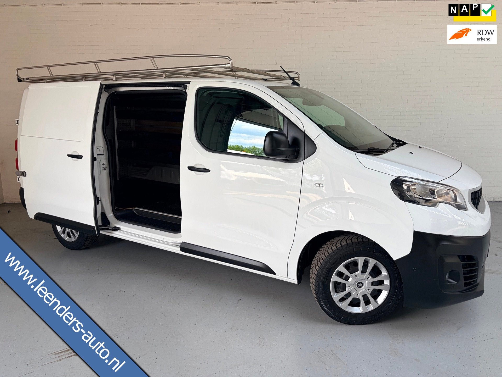 Peugeot Expert L3H1 2.0 BlueHDI 120pk Long Premium, 3Persoon, Stof, Gebruikt, 4 cilinders, Met garantie (alle)