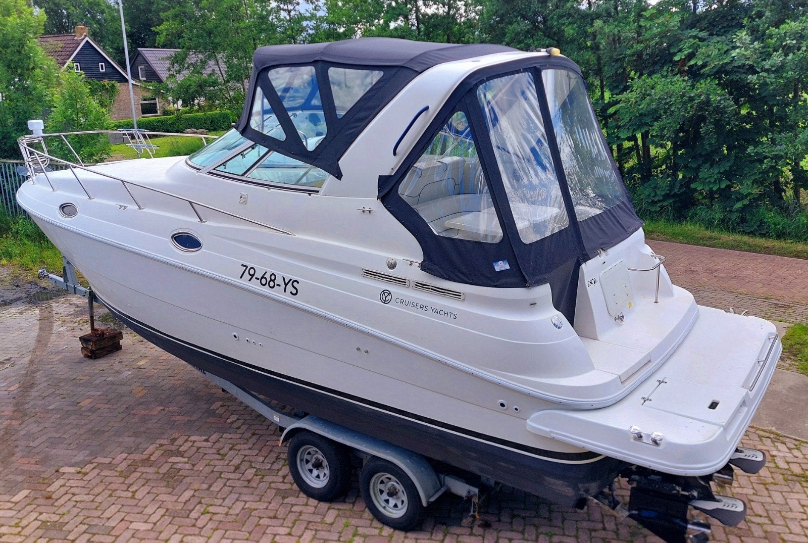 Cruisers Yachts 280CXI 2X V6 waarvan 1 Defect. BJ 2004, Benzine, Binnenboordmotor, Boegschroef, Ophalen of Verzenden