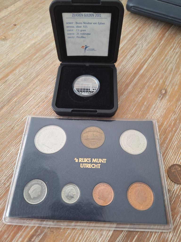 Zilveren Gulden 2001 & Laatste Gulden Set 1980, 1 gulden, Koningin Juliana, Zilver, Ophalen of Verzenden
