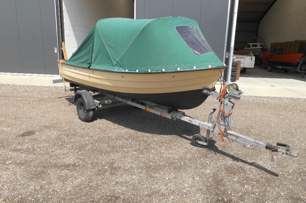 RHANA 410   CRESCENT 405 en 350 W. TORIA 370  ORNVIK 380, Watersport en Boten, Ophalen, Gebruikt, 4 m, Tot 10 pk