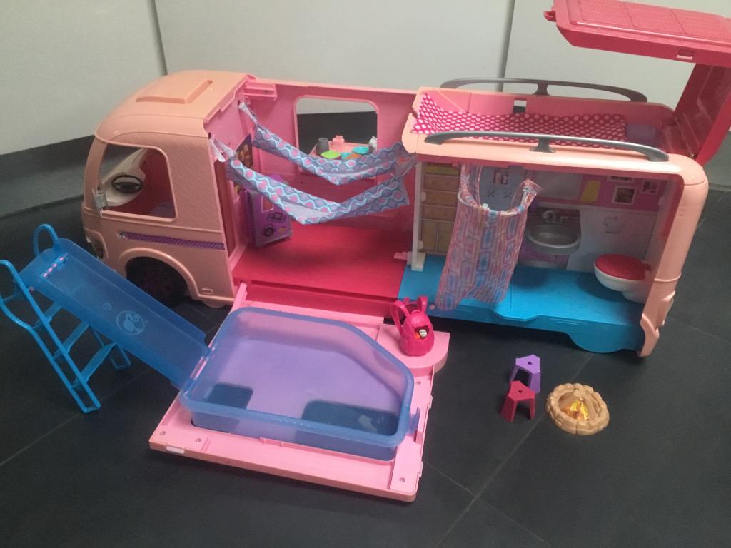 Barbiecamper, met accessoires, Ophalen, Zo goed als nieuw, Poppenhuis